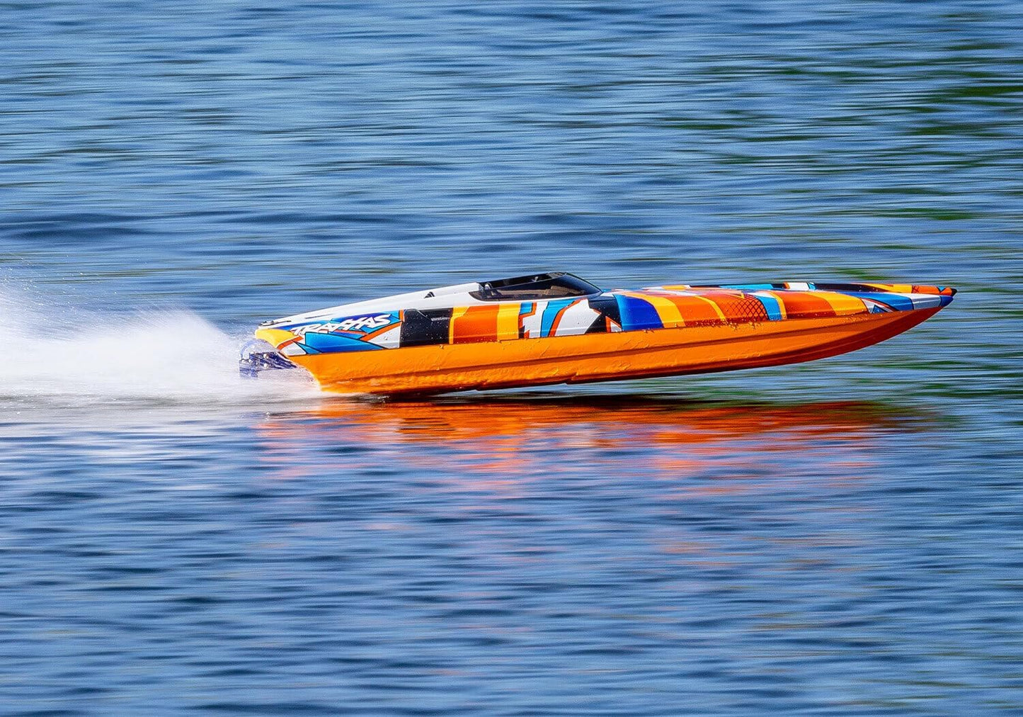 HydroVortex X40™ — 40" Brushless Catamaran Speed Boat (RTR)